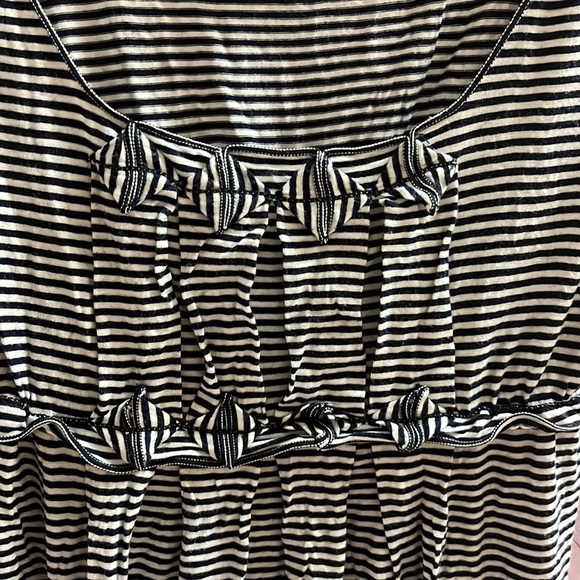 Max studio sleeve blouse, black and white stripes, size small, flares under bust - Picture 2 of 5
